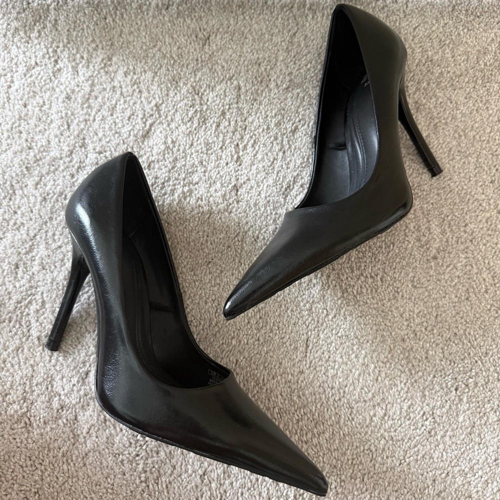ZARA Black Heels - Size 37 - Brand New / Never Worn - Approx 4” heel height